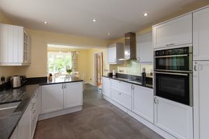 Birchwood_Kitchen- click for photo gallery